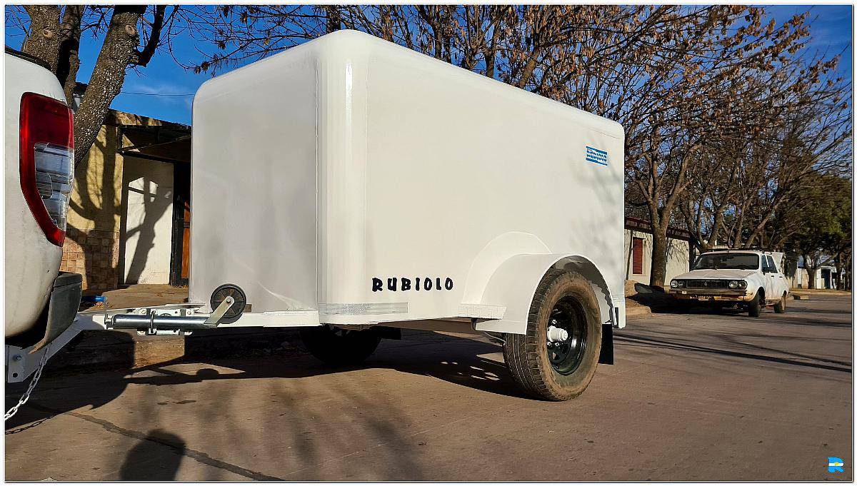 Acoplado Taller Batan Americano para 800 KG. 1 Eje