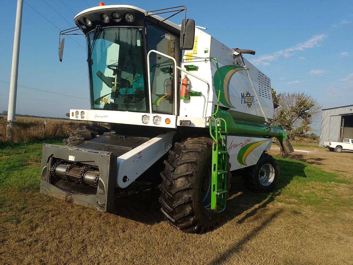 Cosechadora Araus 360 2006 + Maicero Ombu 11 a 52 año 2007