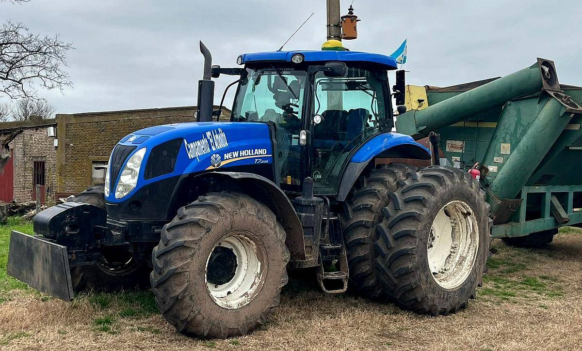 Tractor New Holland T7 205 2021 - 180hp - 5.500 Hs