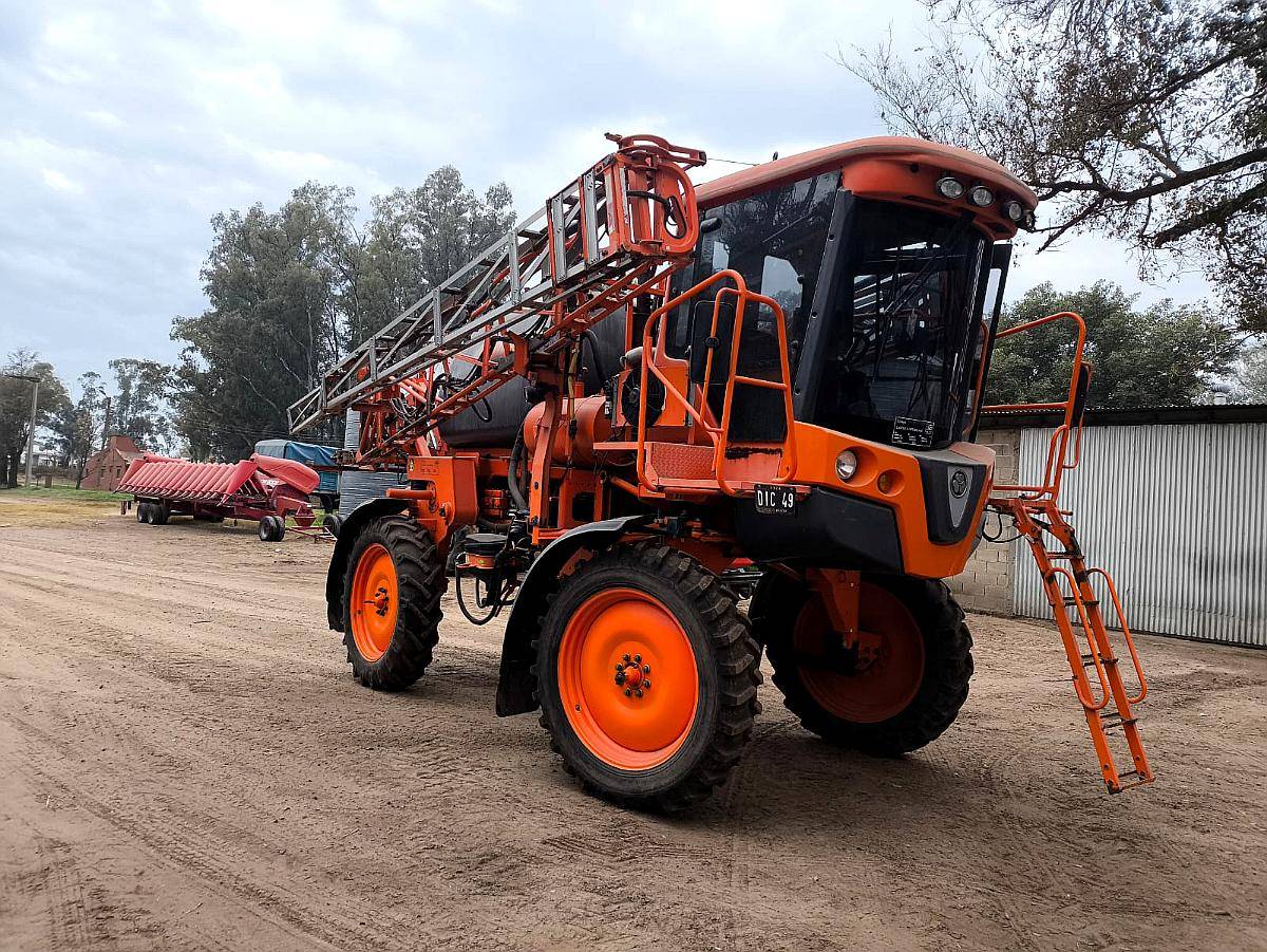 Jacto 2500 Plus, año 2017, 6300 HS, Excelente