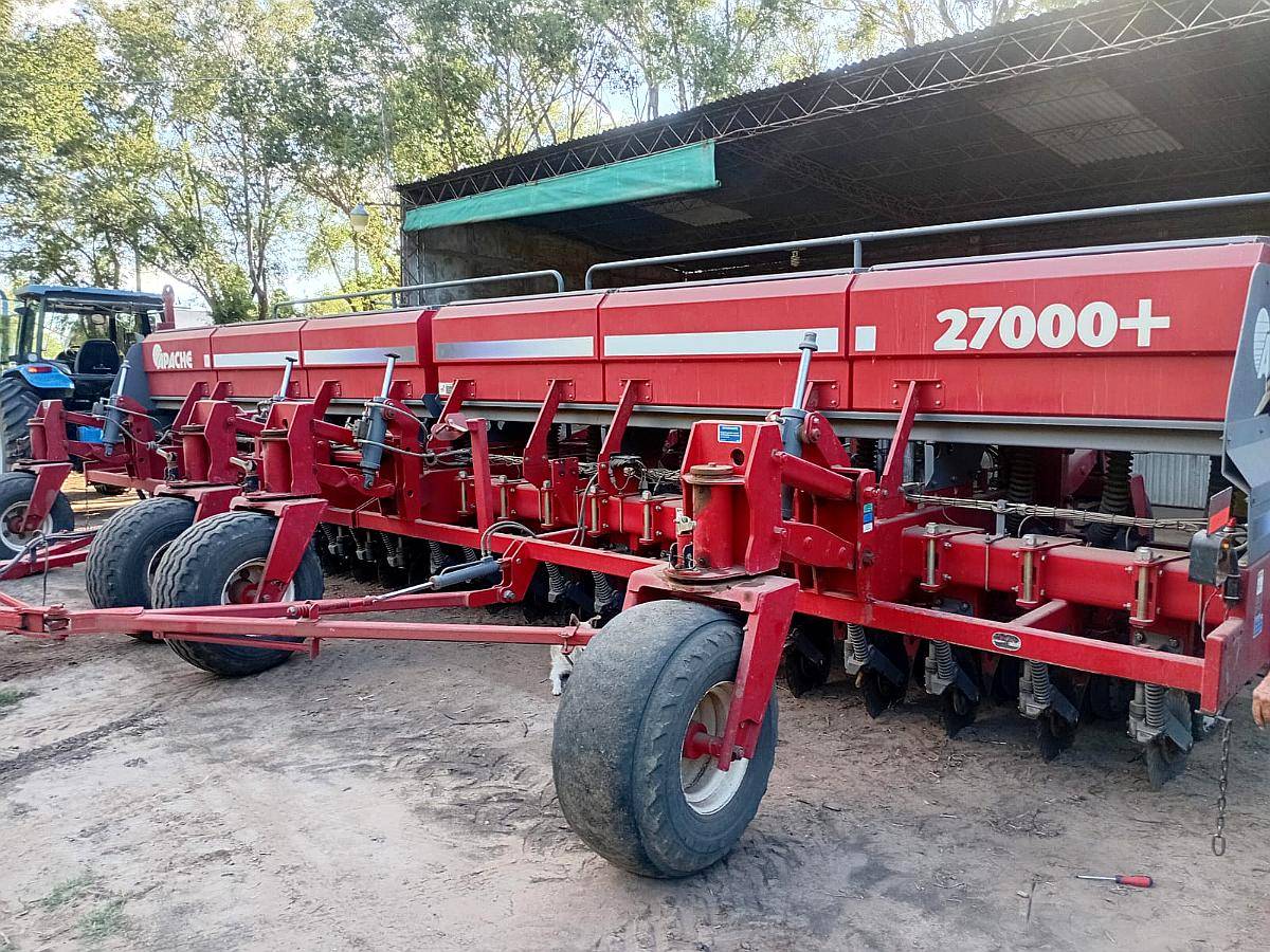 Sembradora Apache 27000 + de 24 a 40