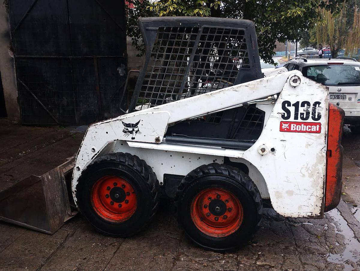 Mini Cargadora Bobcat 130s - Lista para Trabajar.-