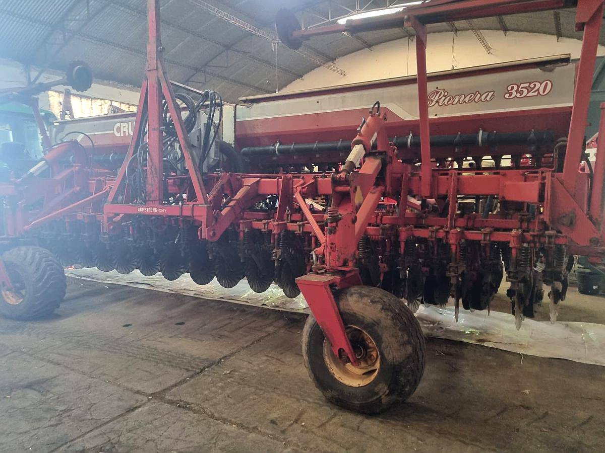 Crucianelli Pionera 3520 Chorrillo, Neumática 20 Líneas a 35