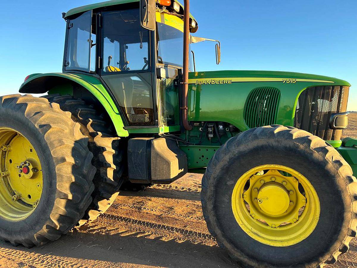 John Dere 7515 año 2006