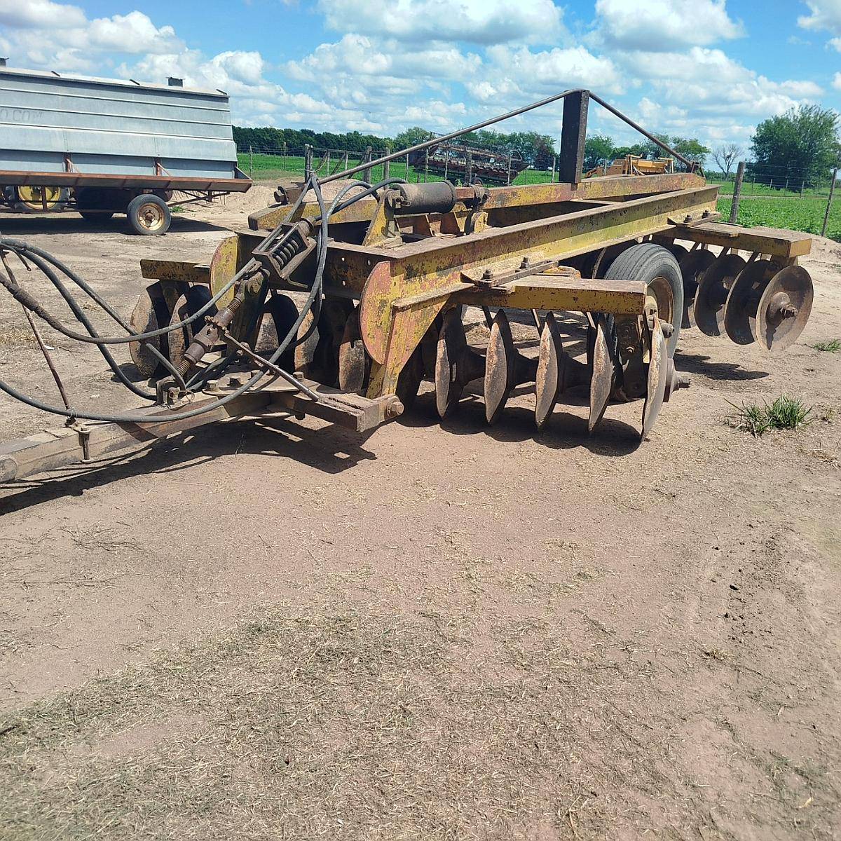 Rastra Tiro Excéntrica 24 Discos. Transportable. Hidraulica