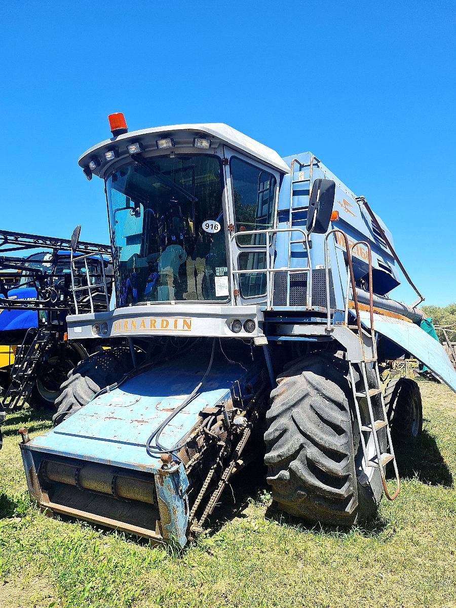 Cosechadora Bernardin 2160 Plataforma 28 Pies