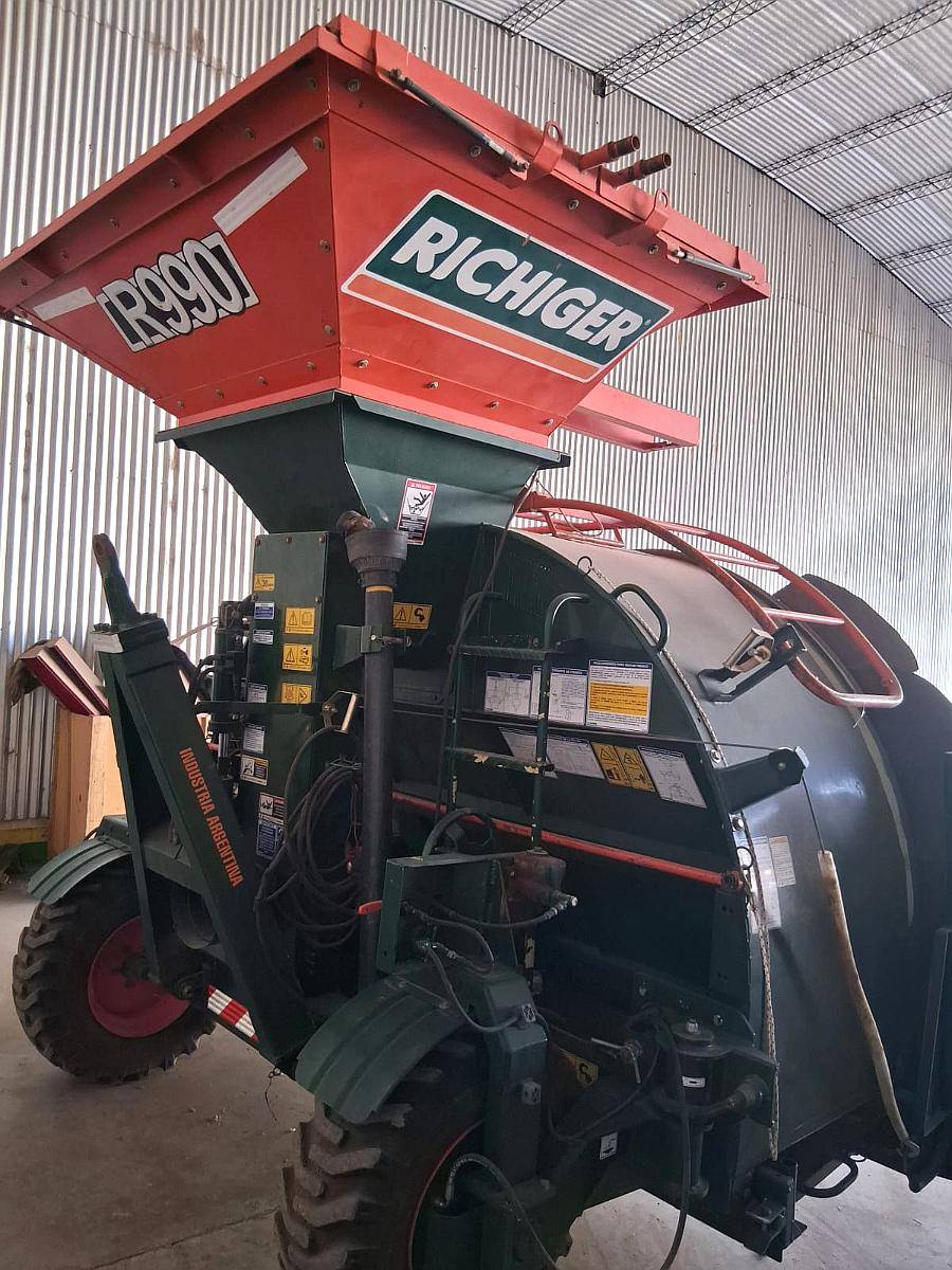 Embolsadora de Granos Richiger R990