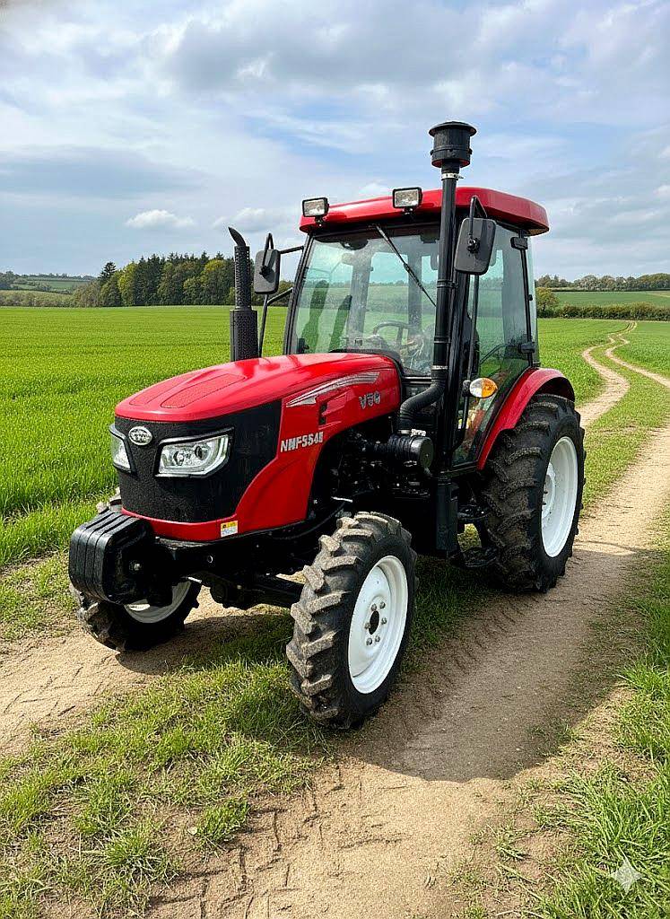 Tractor YTO 55hp Cabinado / Techo 4X4 - Financiación