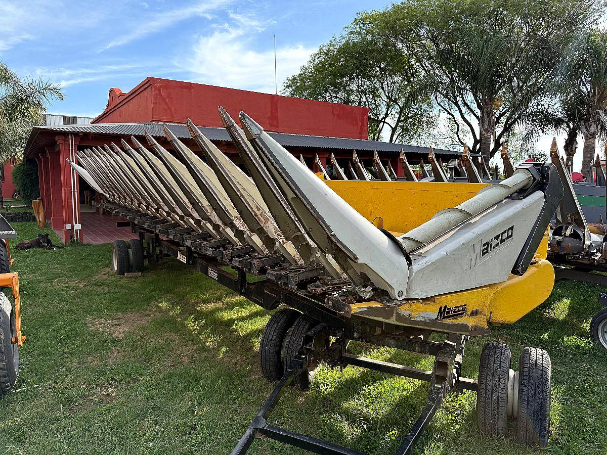 Cabezal Micero Maizco de 16 Surcos muy Buen Estado