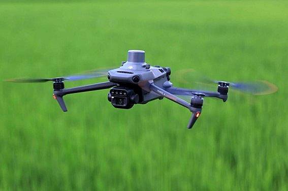 Drone DJI Mavic 3m (mapeo Multiespectral)