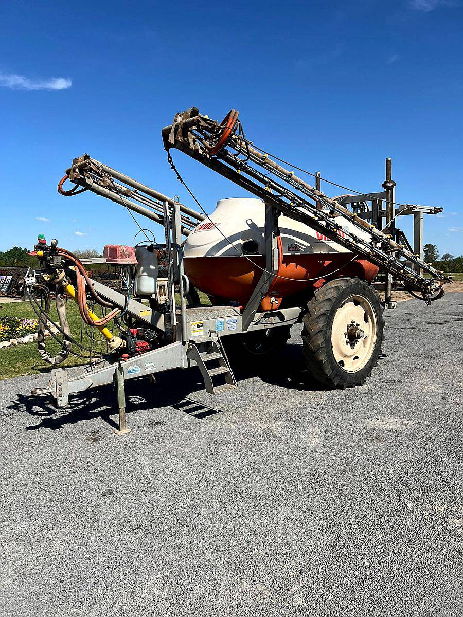 Pulverizador Ombu PA 3000.de 3000 Lts de Capacidad