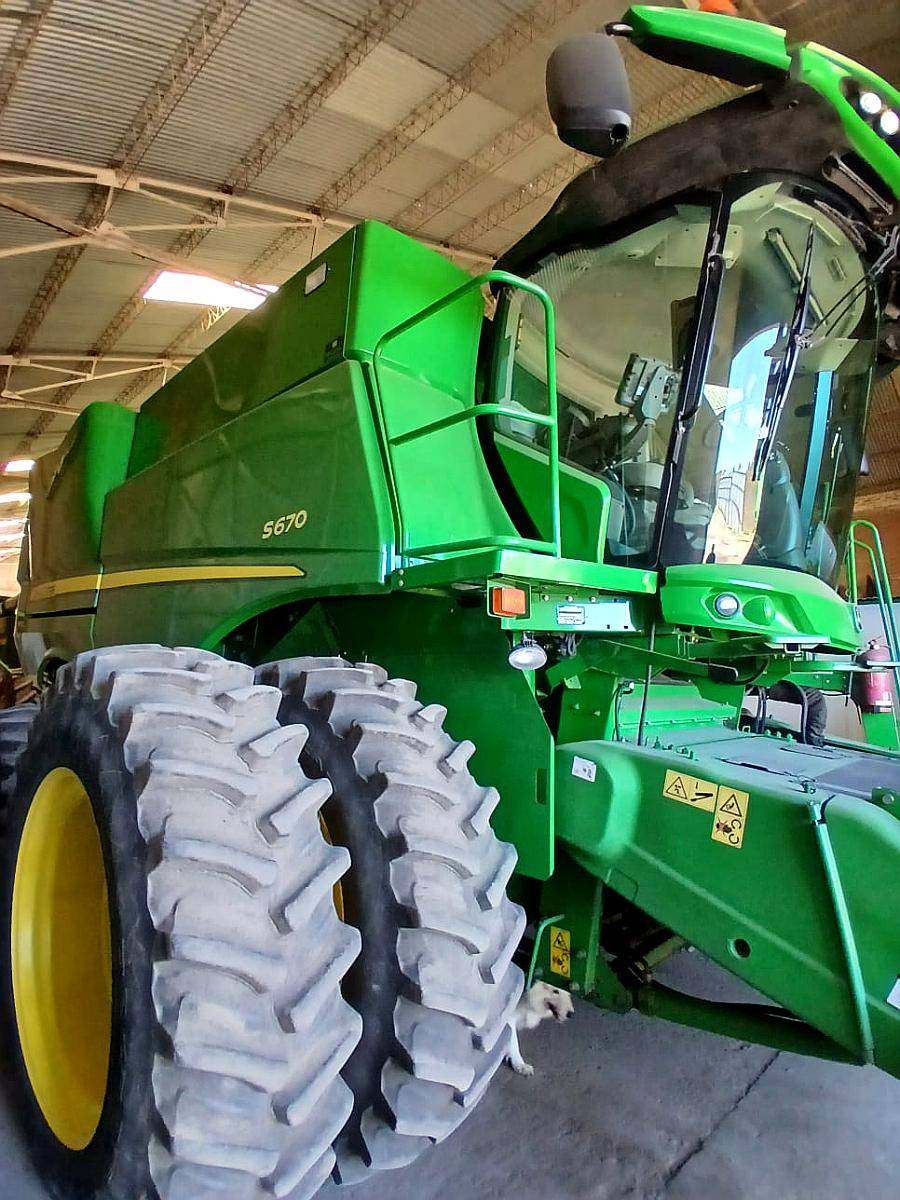 Cosechadora John Deere S 670 Plataforma 640 FD Mod. 2016.