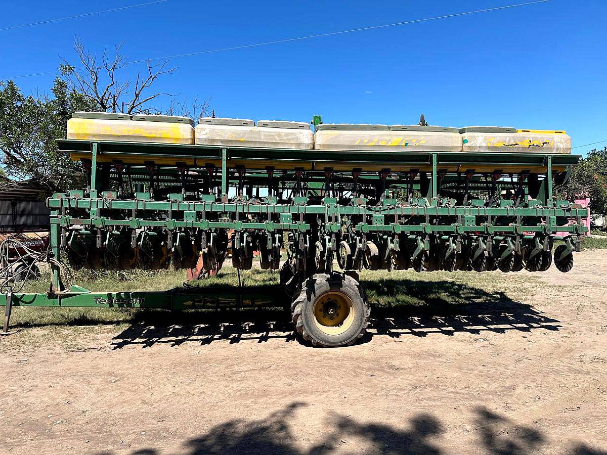 Sembradora Tedeschi Autotrailer 33-20 CM, Monitor de Siembra