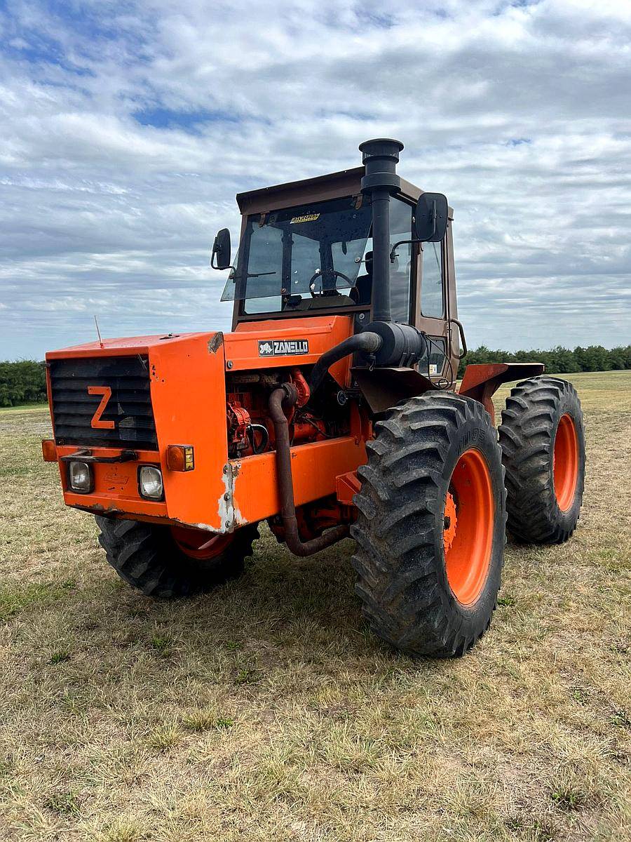 Tractor Zanello 4200 con Motor Deutz 190