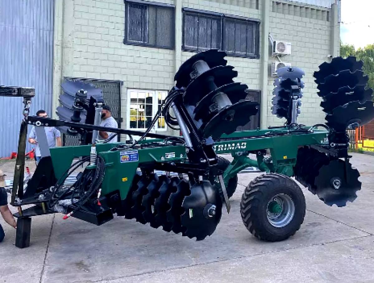 Rastra Excentrica de Arrastre Distrimaq DRE 86 XP Rebatible