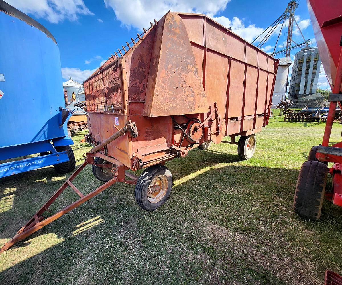 Carro Forrajero Mainero B 370 de 14 M3