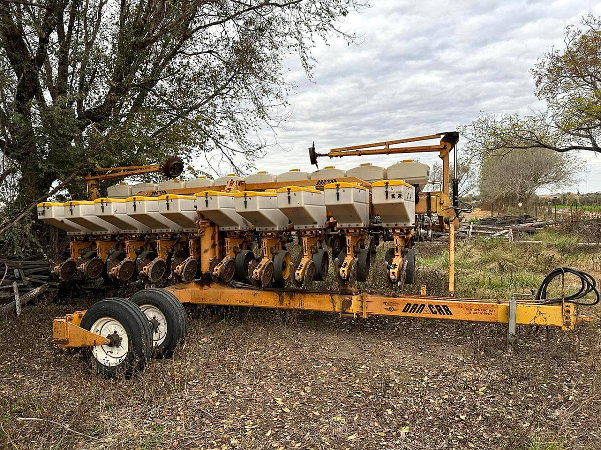 Sembradora DAN CAR Impecable