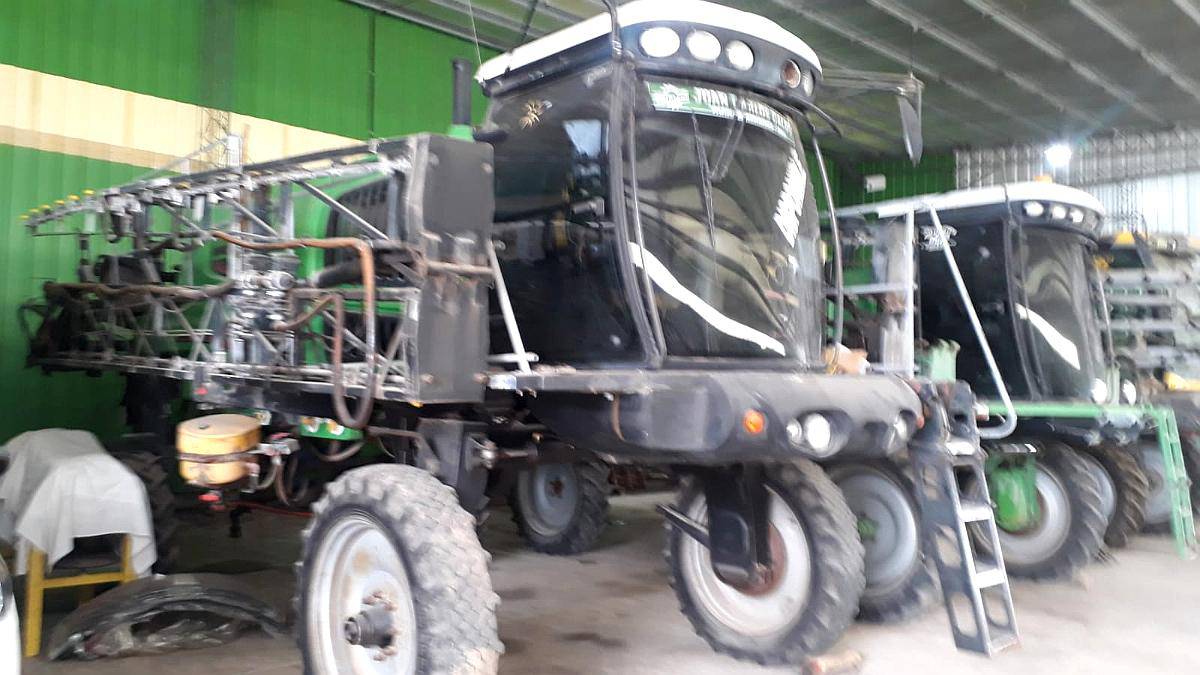 Pulverizadora Metalfor 3200 BT28 MT Comp Raven Bander Verium