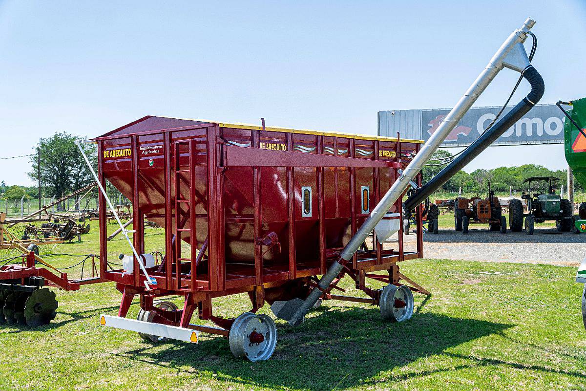 Acoplado Tolva para Semilla/fertilizante 14tn Directo de FAB