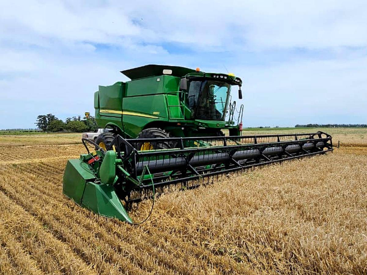 Cosechadora John Deere S660, año 2018