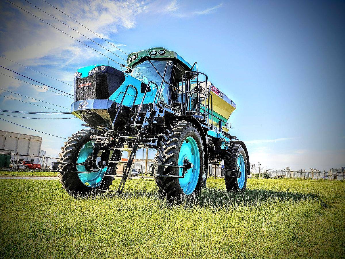 Fertilizadora Autopropulsada Draptor 5000 Litros