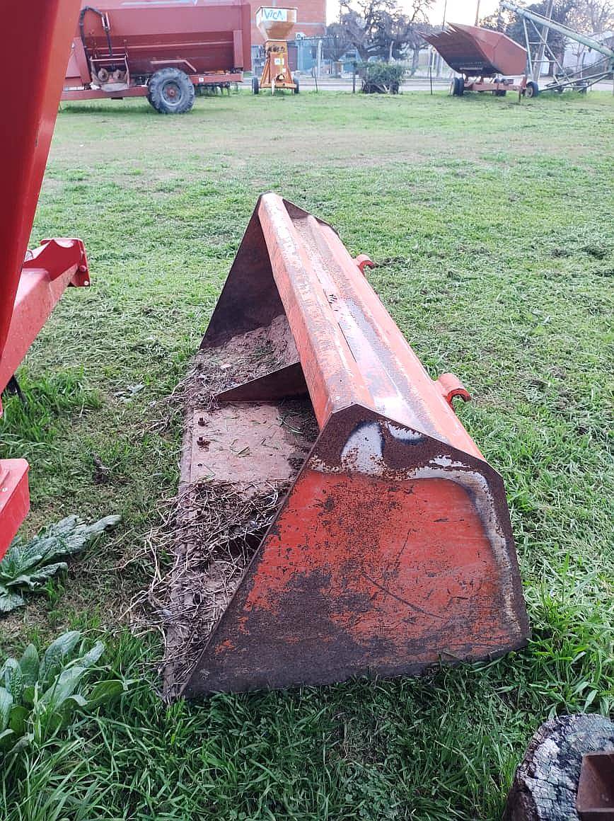Pala para Tractor en Buen Estado