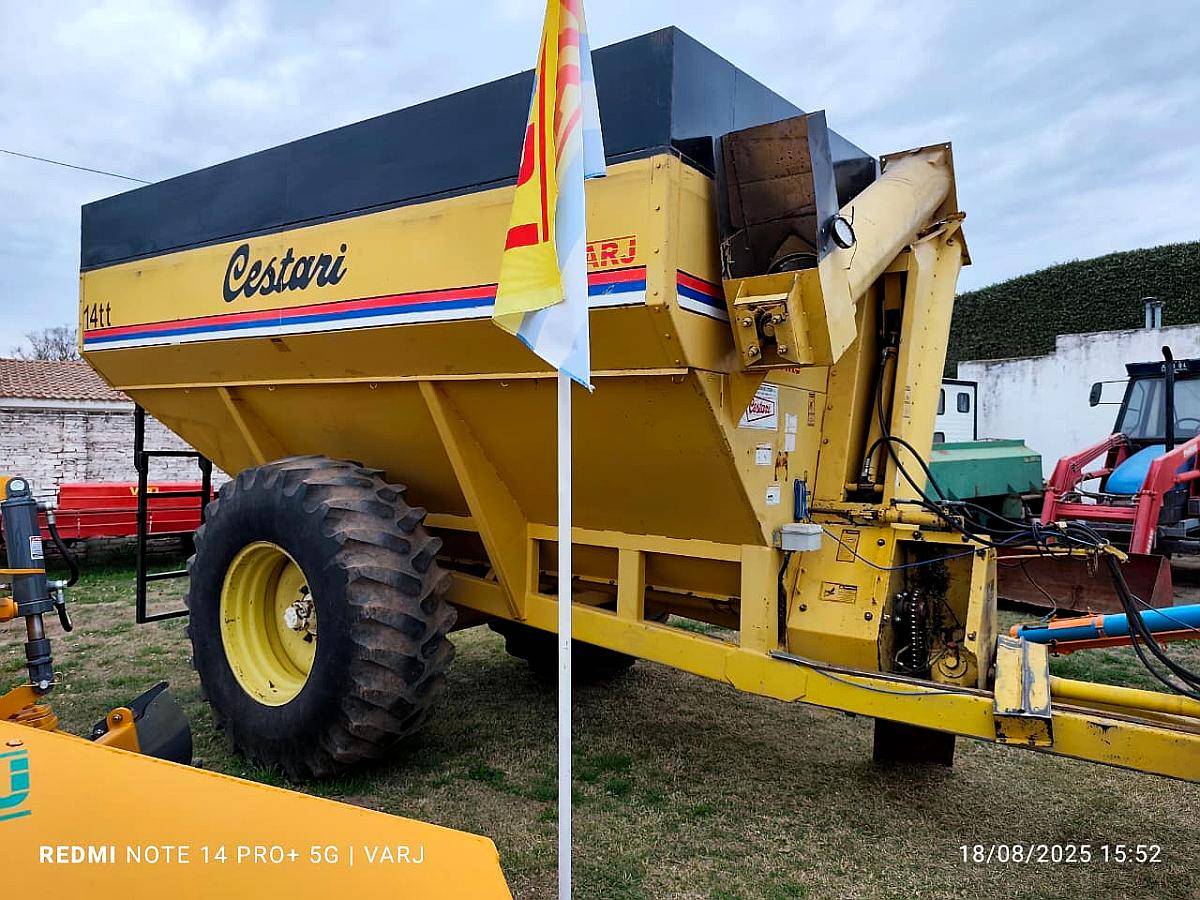 Tolva Autodescargable Cestari de 14 TN. Balanza Magris.