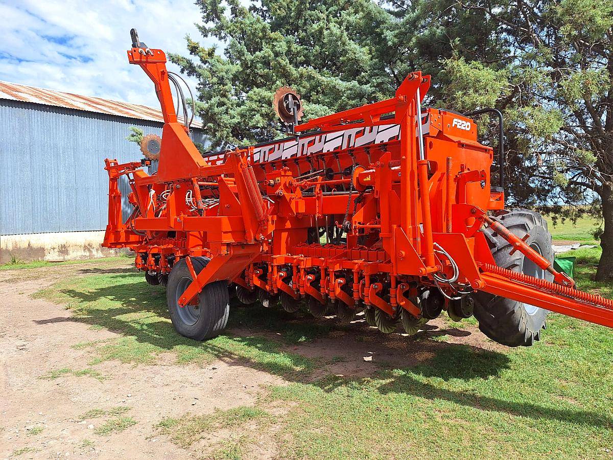 Sembradora Fercam F220 de 25 a 21 año 2022
