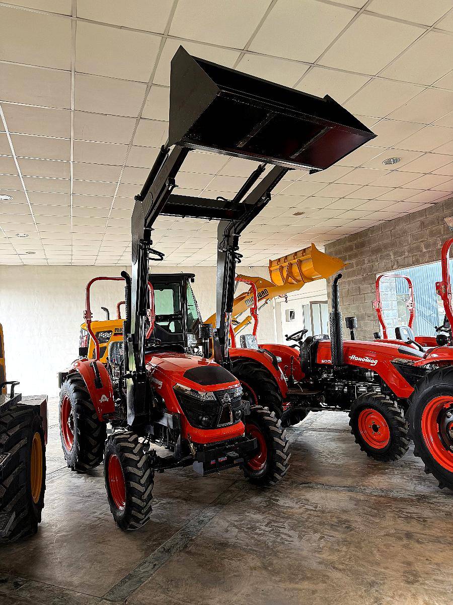 Hanomag 500/4 50hp 4X4 con Pala Cargadora Frontal Nuevo