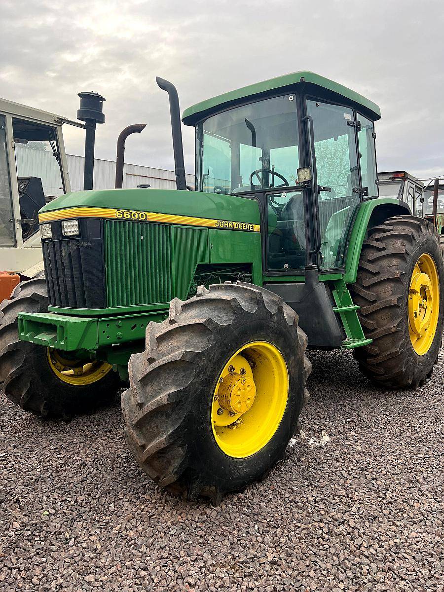 Tractor John Deere 6600