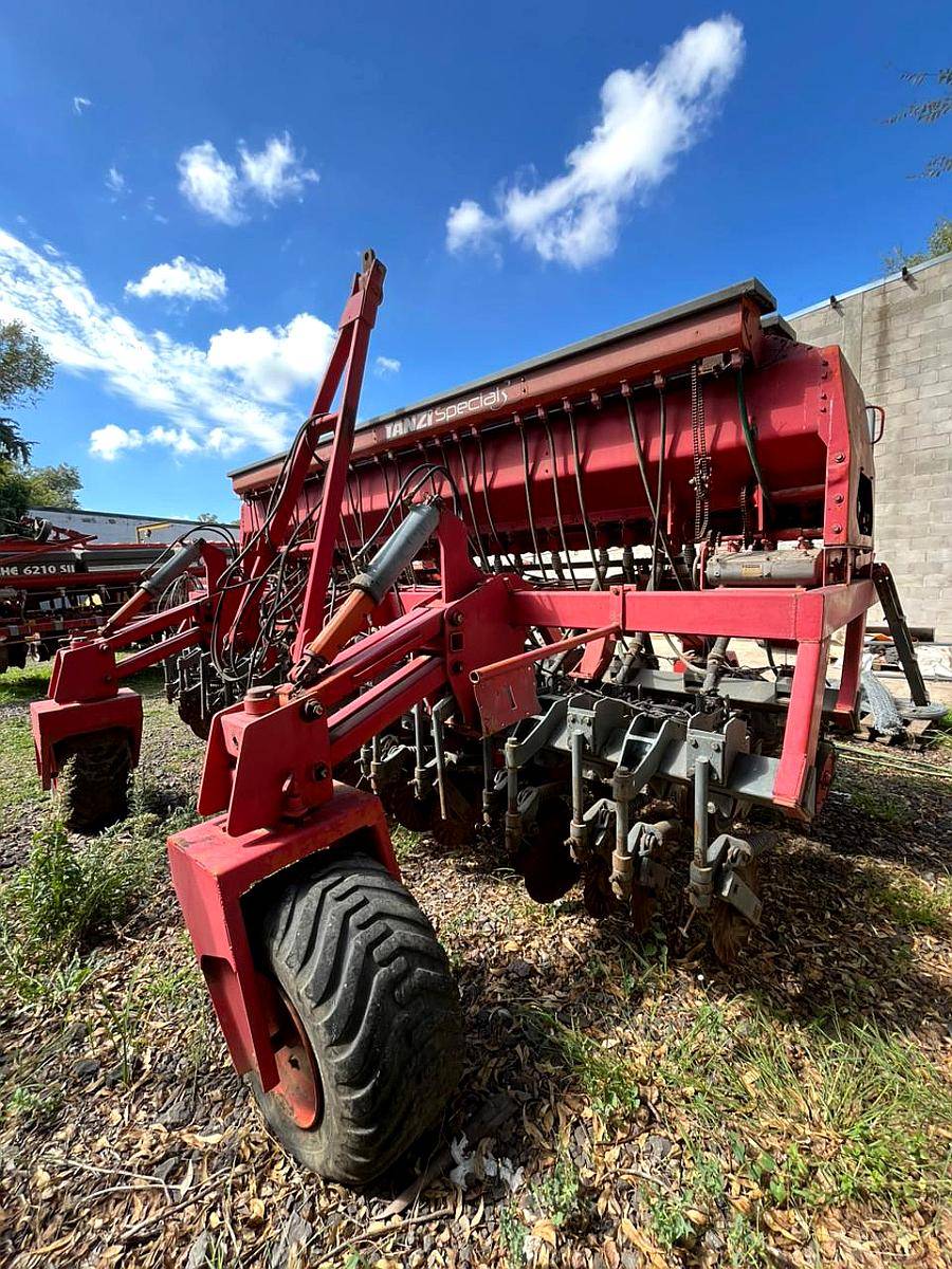 Sembradora Tanzi Special 3000 - 23 a 21 - Alfalfero