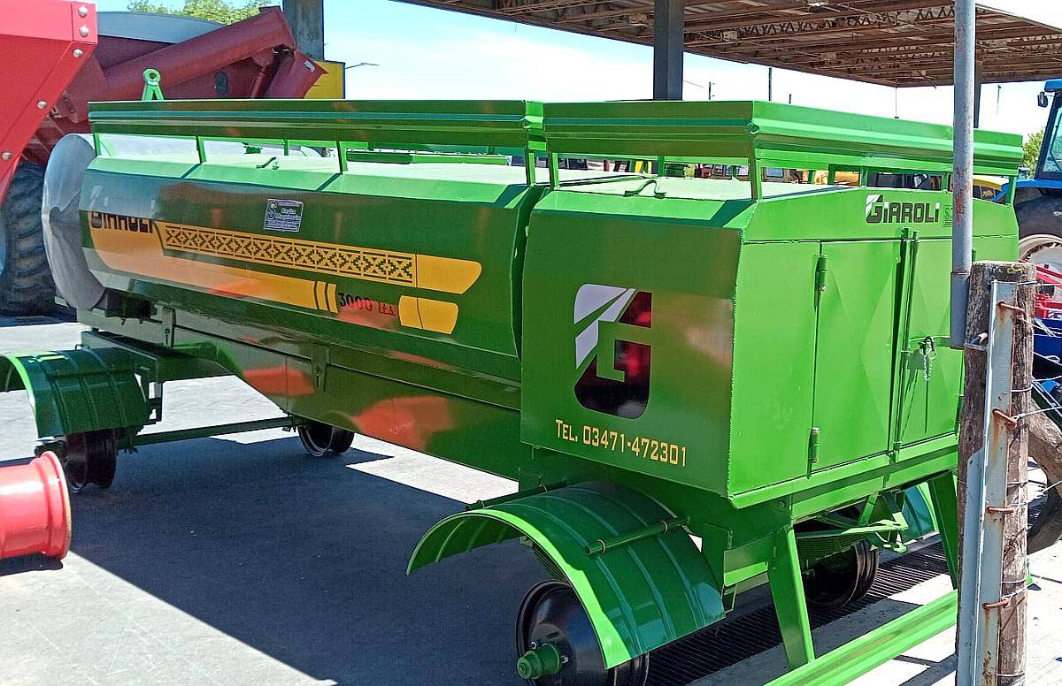 Tanque Combinado de 3000 Lts con Baulera Trasera y Lateral