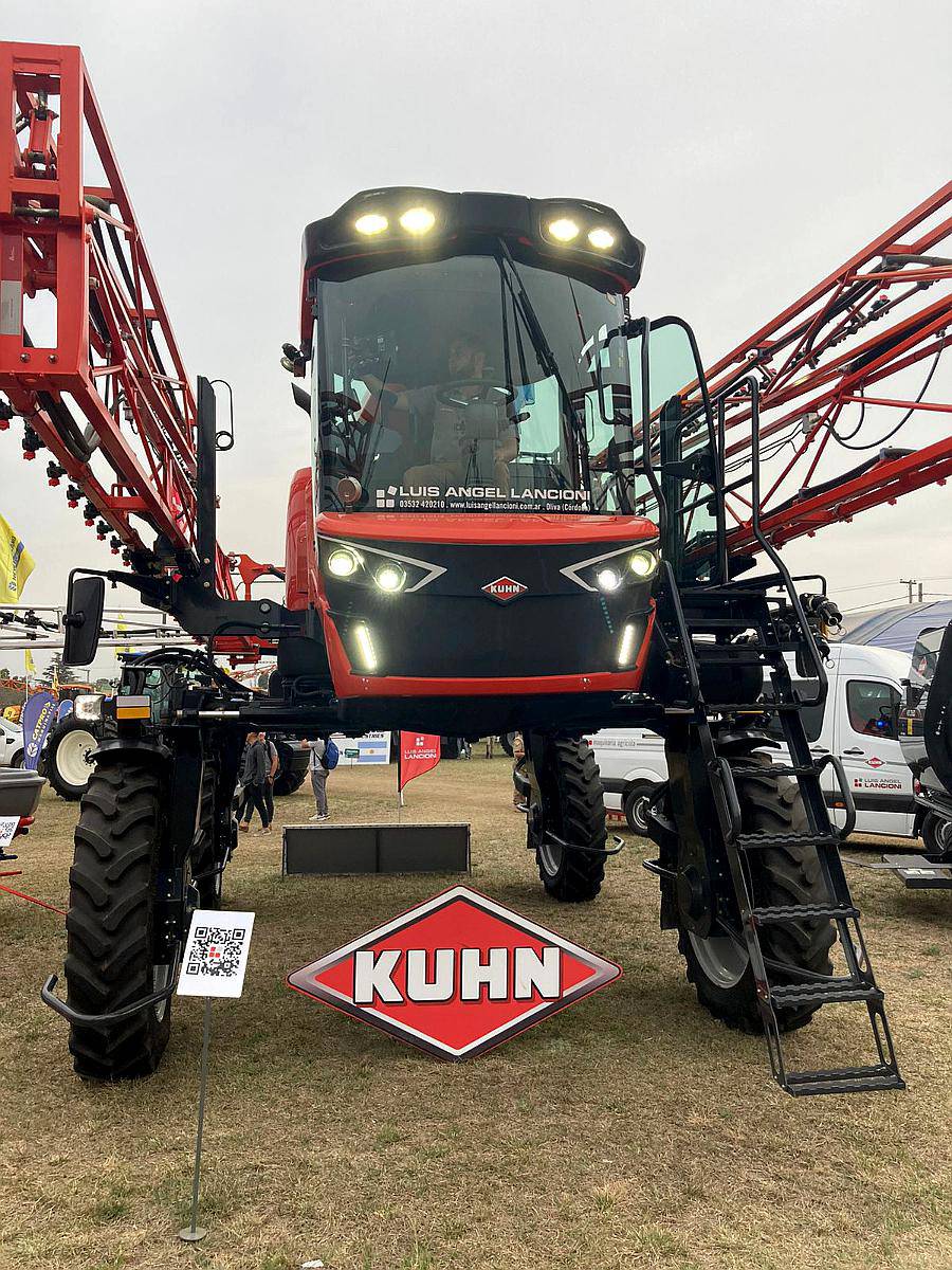 Nueva Kuhn Montana Fighter 3000