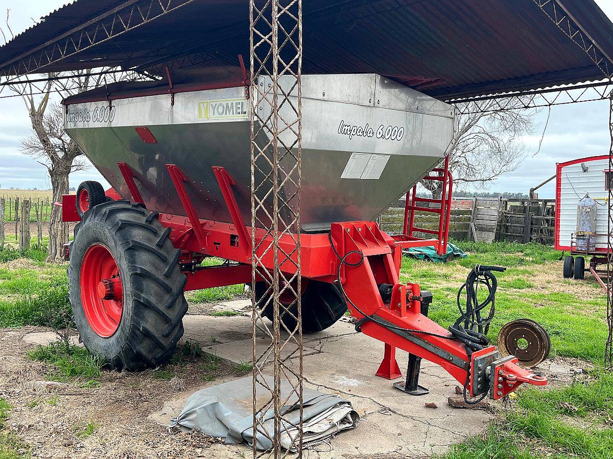Ferilizadora Yomel Impala 6000 muy Poco USO