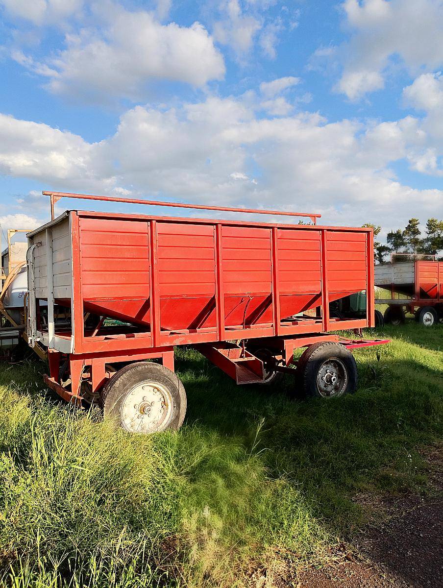 Dos Tolvas Semilleras Disponibles