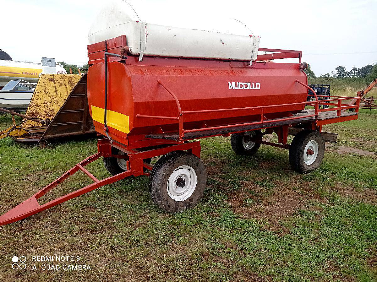 cisterna-de-3000-lts-con-bomba-a-o-2005-300-000-agroads