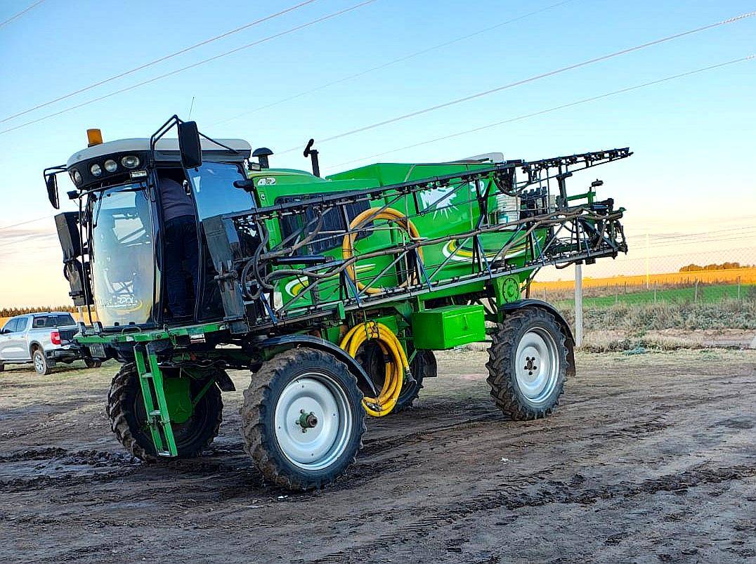 Pulverizadora Metalfor Multiple 3200