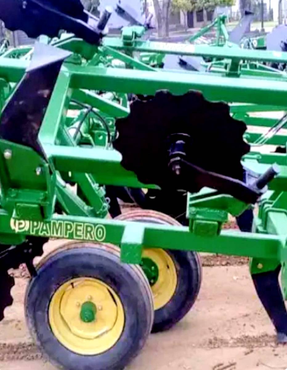 Paratil Subsolador Descompactador 13 Timones Pampero