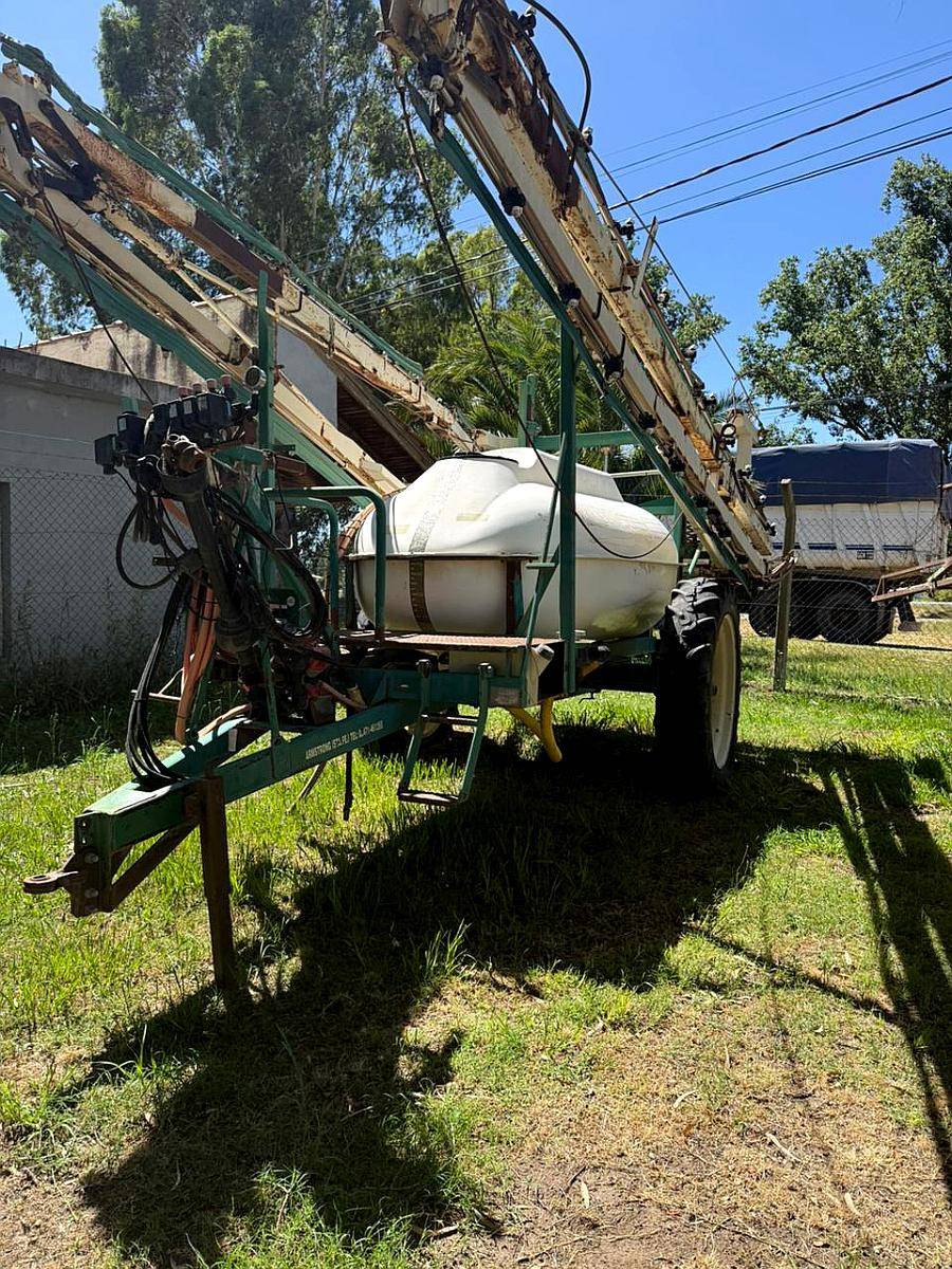 Pulverizador de Arrastre Pampero 3000lts