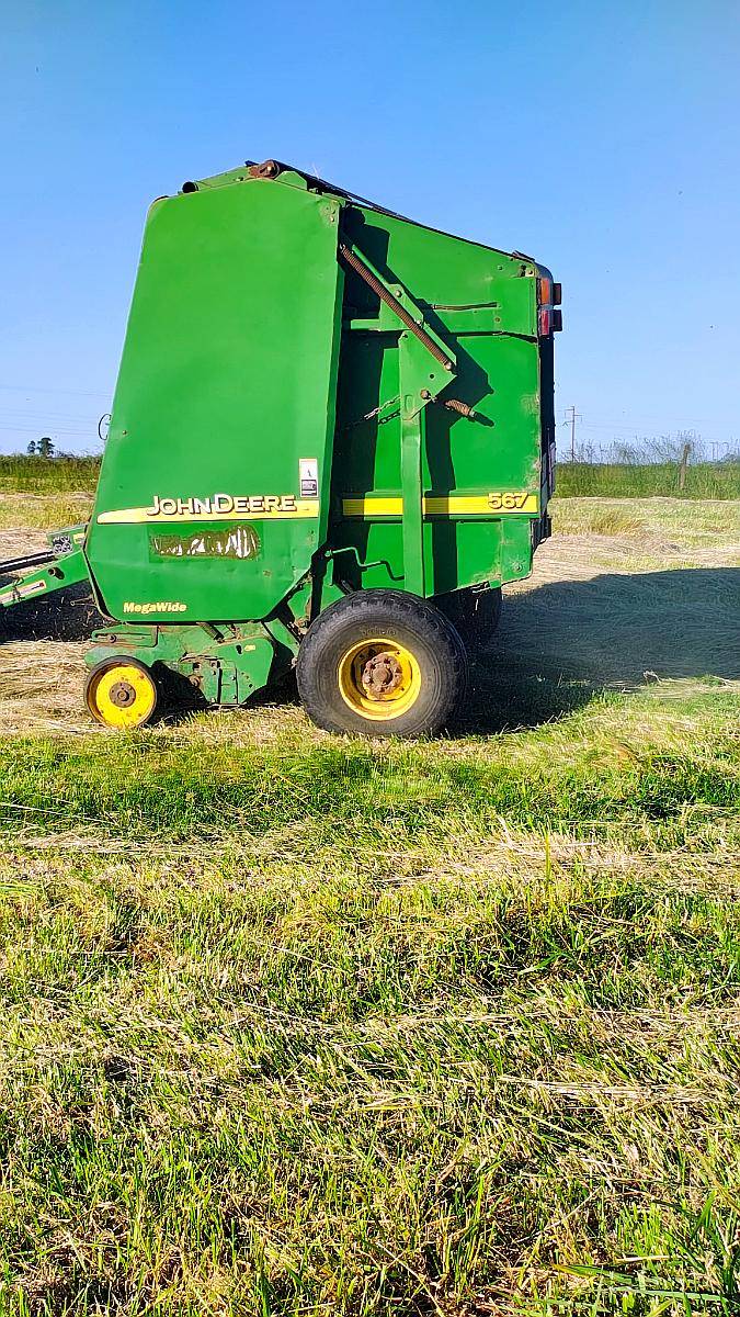 Rotoenfardadora John Deere 567