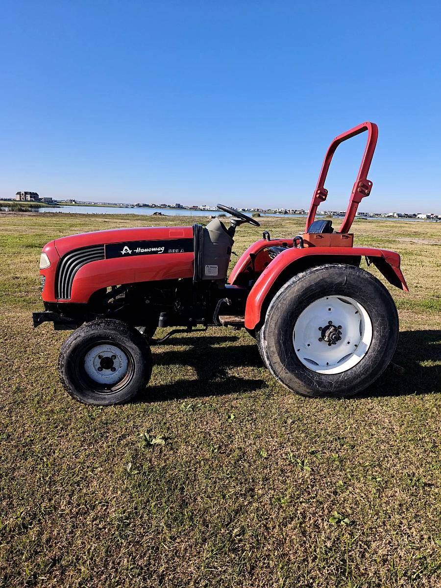 Tractor Hanomag 28hp con Cubiertas Parqueras