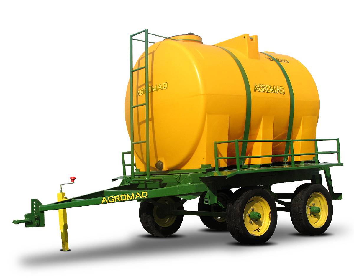 Acoplado con Tanque Plástico de 3200 Lts. Agromaq.