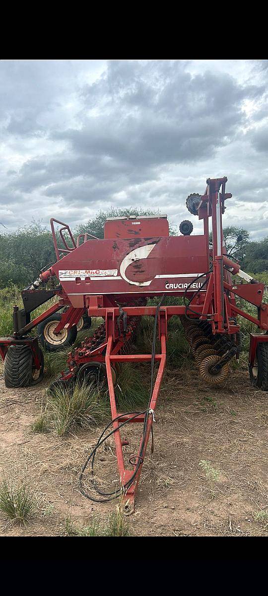 Vendo Sembradora Crucianelli Pionera LLL