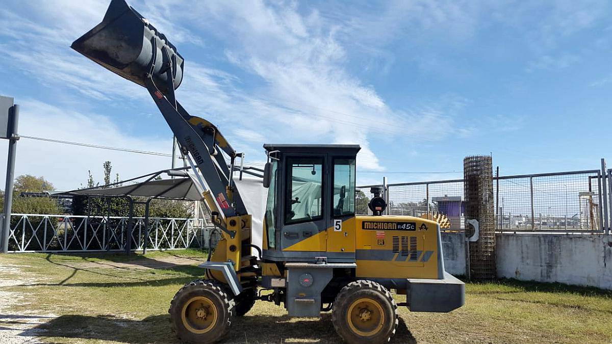 Ref. 05 - Pala Cargadora Frontal Michigan R45c
