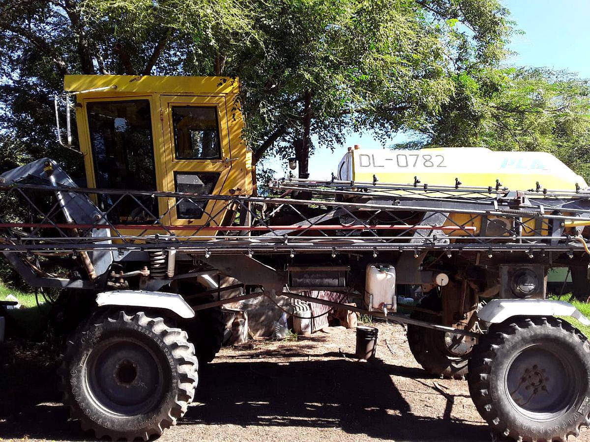 Pulverizador Pla, Tanque 2.000 Lts, 28 Mts Botalon.