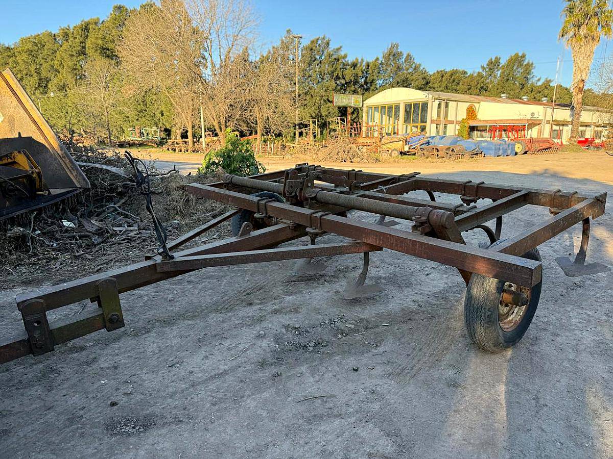 Cincel Corti de 9 Puas, con Rejas en Buen Estado.