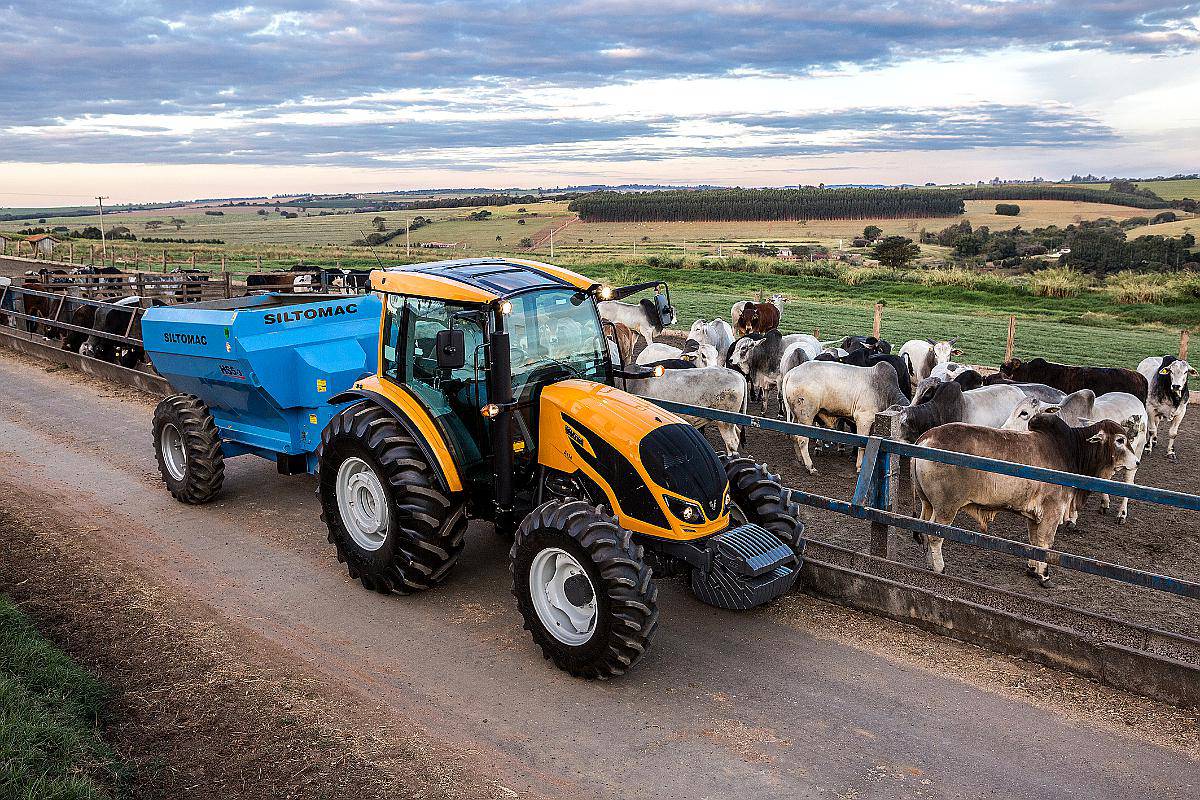 Tractor Valtra a 114 - Caja Mecánica con Hishift