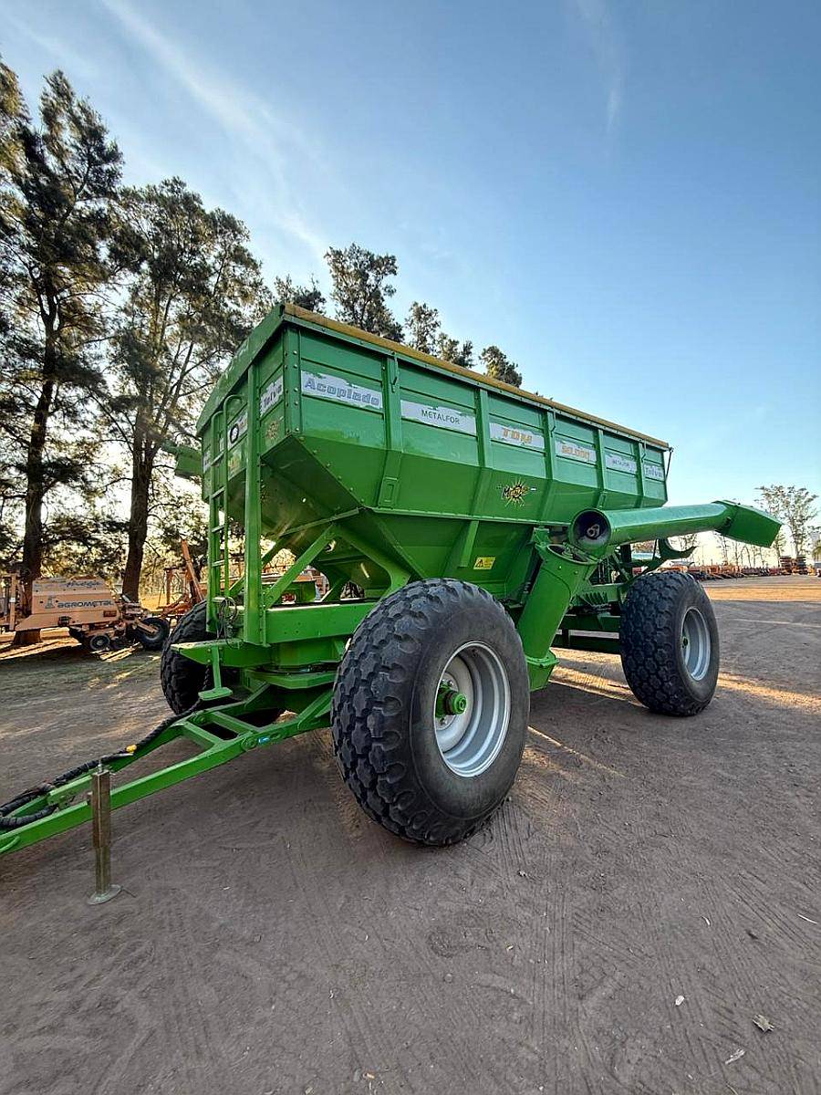 Comofra, Acoplado Tanque de 8,000 Lts