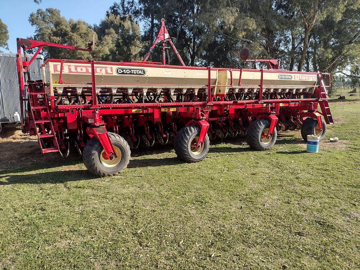 Giorgi D 10 de 44 a 19, con Monitor