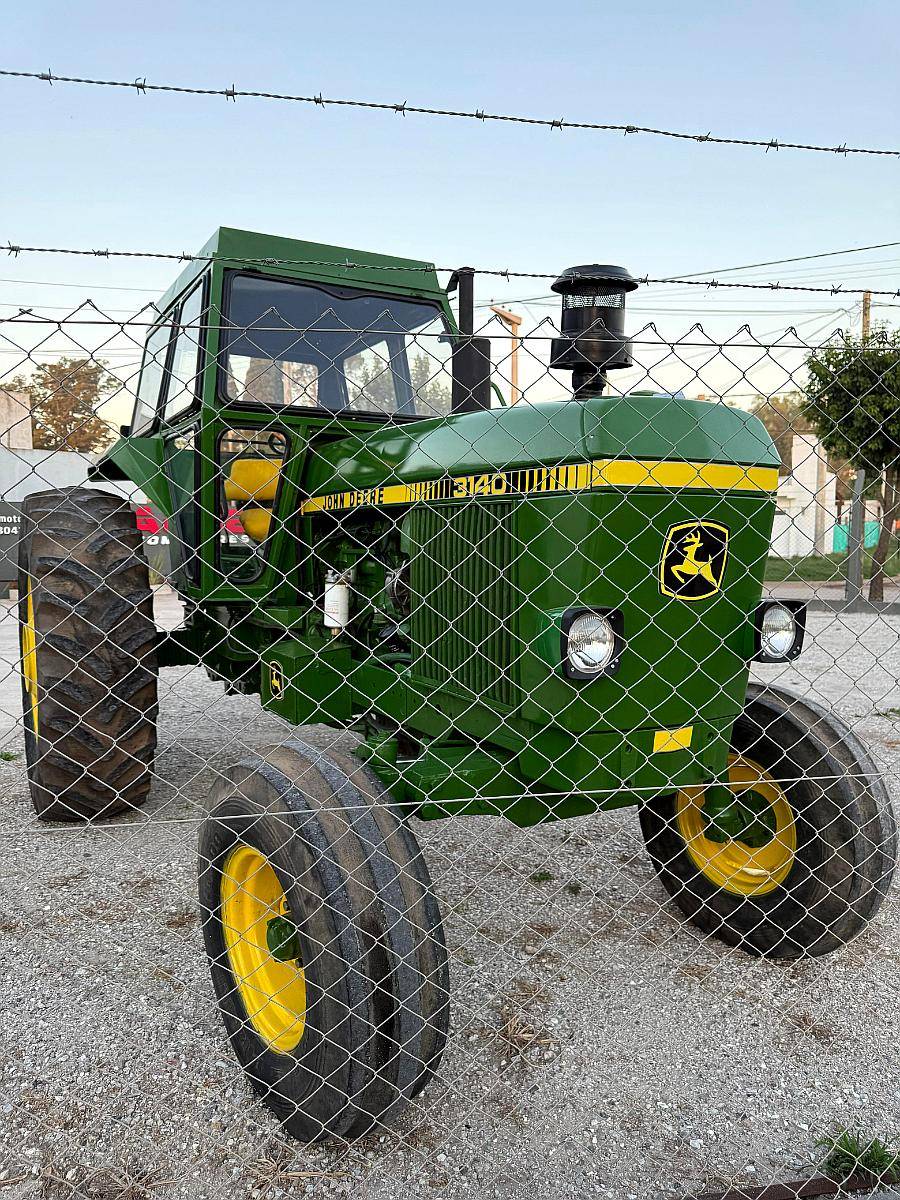 Jhon Deere 3140 Reparado Íntegro